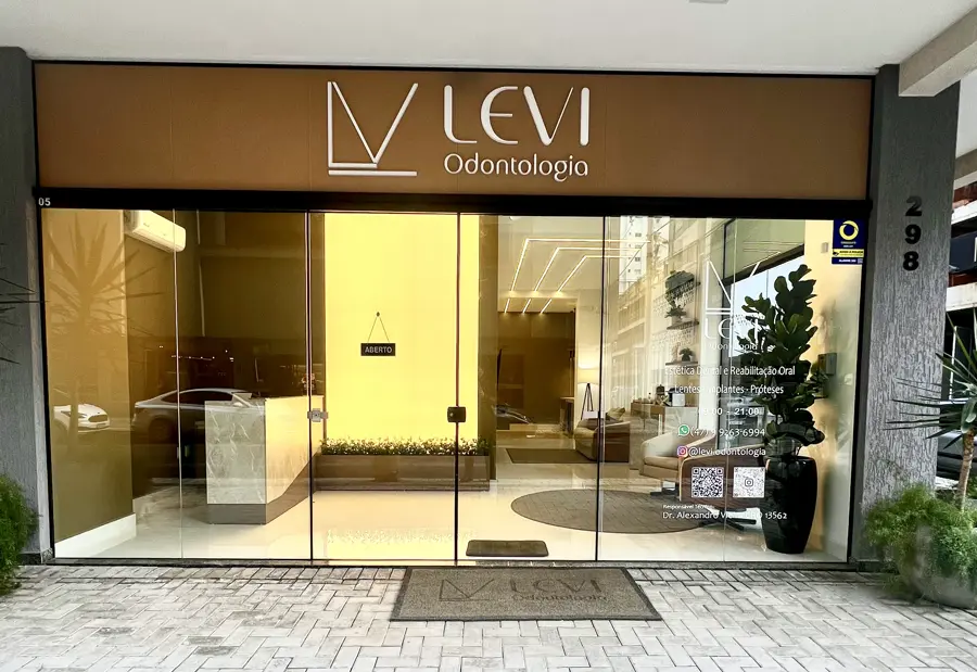 Fachada da Levi Odontologia em Itapema